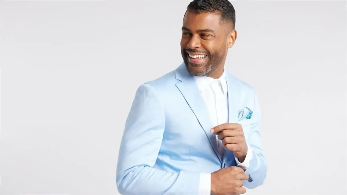 Cristian Allexis cautiva con su concierto Black Night en Chao Café Teatro