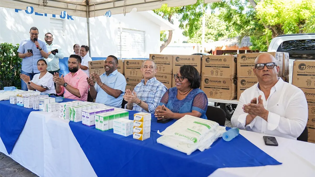 PROMESE/CAL entrega kits de medicamentos esenciales en zonas afectadas por tormenta Melissa