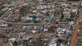 Aquí era mi casa y no sobró nada, dicen víctimas de tornado que devastó ciudad de Brasil