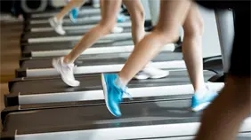 El cerebro puede entrenarse con hielo y dolor para gozar del ejercicio, revela un estudio