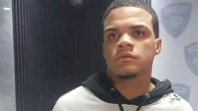 Se entrega uno de los presuntos autores del asesinato de joven durante asalto en El Cachón de la Rubia