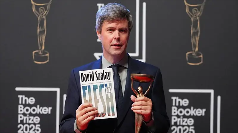 El escritor húngaro-británico David Szalay, ganador del Premio Booker por Flesh