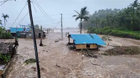 Al menos 18 muertos en Filipinas por supertifón Fung-wong, debilitado de camino a Taiwán