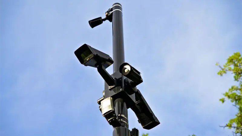 Familiares de joven herido exigen difusión de videos del 9-1-1 para esclarecer incidente