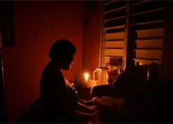 Dos minutos: los dos apagones