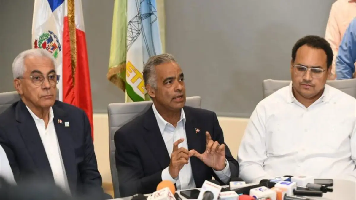 Autoridades informan restablecimiento del sistema eléctrico nacional