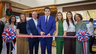 David Collado inaugura feria de Emprendedores en Santiago