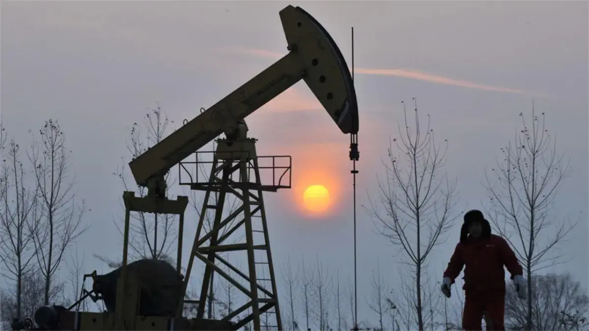 Petróleo Brent sufre una brusca caída del 3,76 %, hasta 62,71 dólares