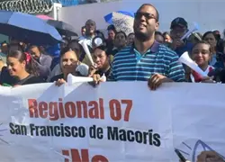 ADP protesta por deterioro de centros educativos en SFM