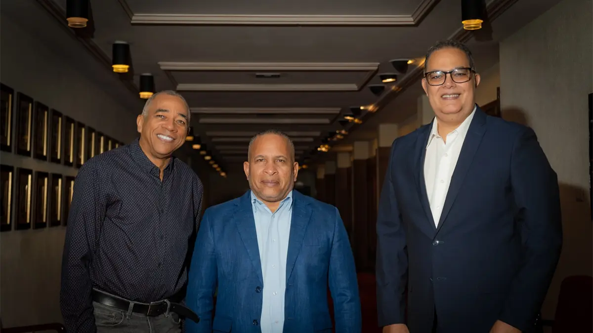 Mario Díaz elogia labor de Sgacedom en apertura de Crónicas Musicales