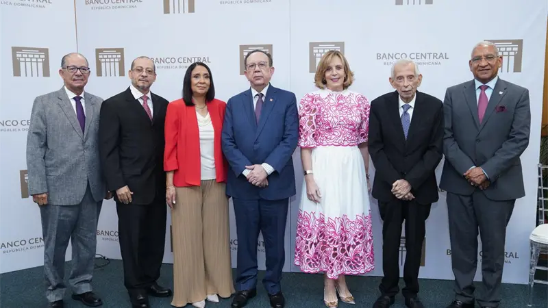 BCRD pone en circulación tres nuevos libros de la colección de su Biblioteca Juan Pablo Duarte