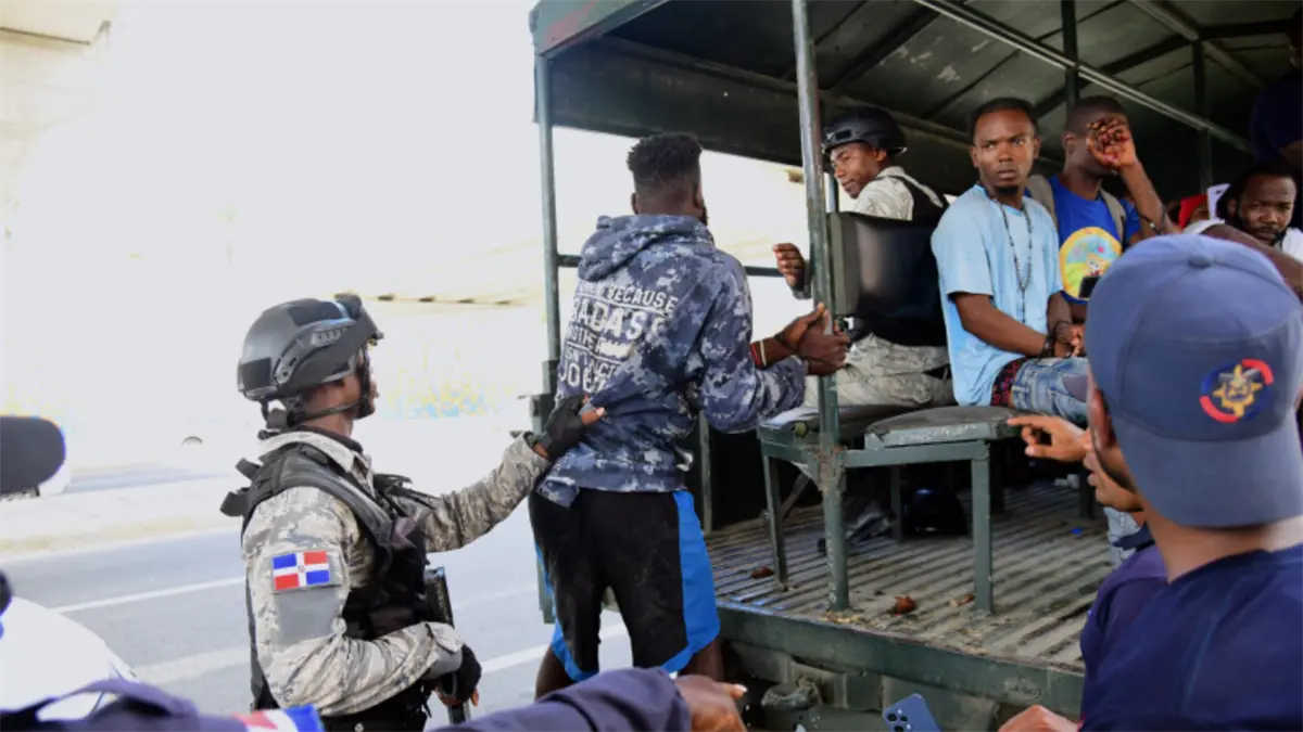 Detienen a más de 1,200 haitianos en operativos migratorios
