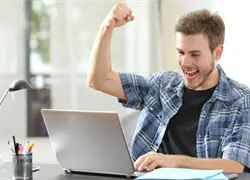 Empleado gana una demanda tras ser despedido por jugar con videojuegos en el trabajo