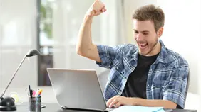 Empleado gana una demanda tras ser despedido por jugar con videojuegos en el trabajo