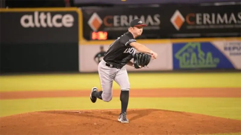 Grant Gavin impulsa victoria de Leones del Escogido ante Gigantes del Cibao en estadio Julián Javier