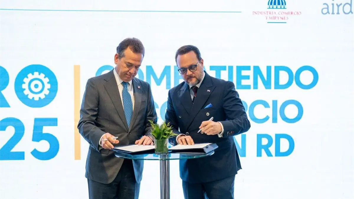 Ministros de Industria y Comercio de RD y Panamá firman declaración conjunta contra comercio ilícito