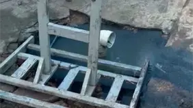 Persisten aguas cloacales en Los Trinitarios Segundo; vecinos denuncian abandono de las autoridades