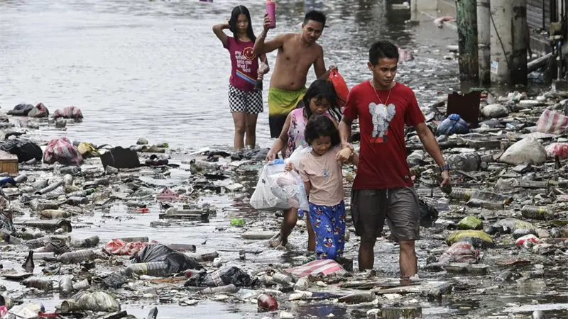 Más de 1,7 millones de niños afectados en Filipinas por el supertifón Fung-wong, según ONU