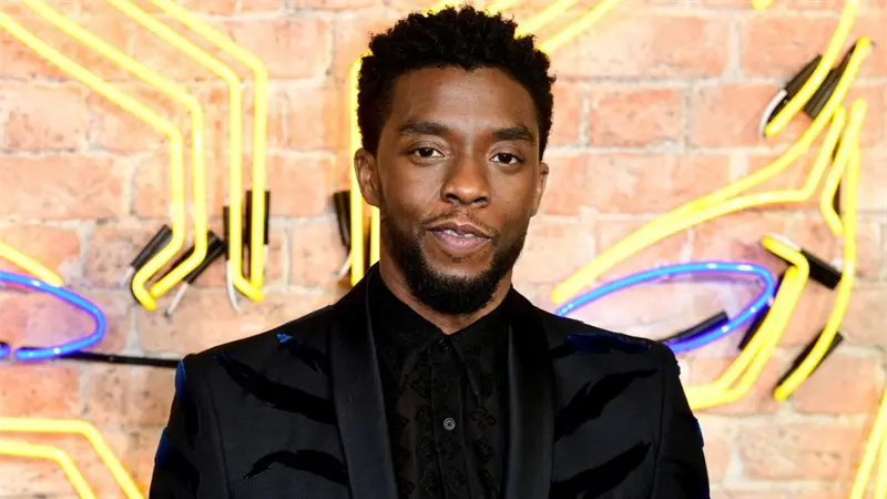 Chadwick Boseman recibirá una estrella póstuma en el Paseo de la Fama de Hollywood