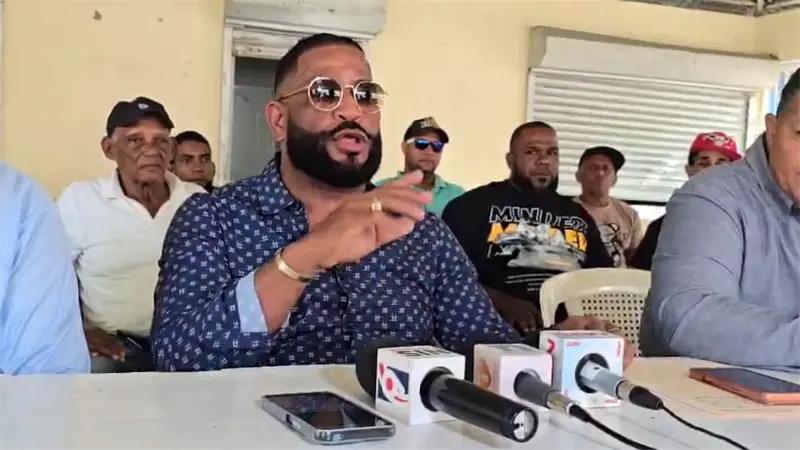 Choferes de Santiago denuncian "desorden y competencia desleal" por operación irregular de la ruta SO