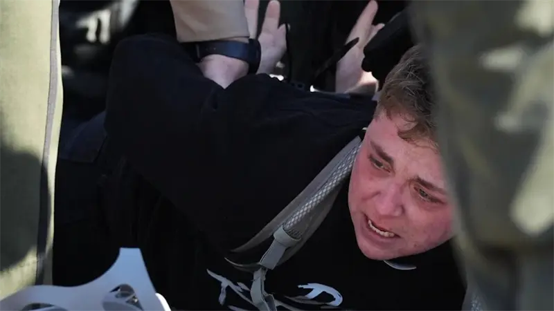 Alcaldía de Broadview informa 21 arrestos tras enfrentamiento con manifestantes frente a ICE