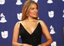 Karol G gana Latin Grammy 2025 por "Si Antes Te Hubiera Conocido"