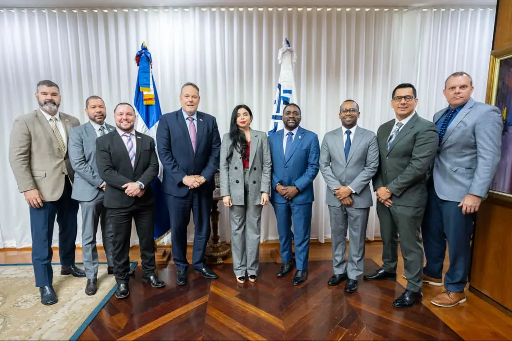 Yeni Berenice Reynoso recibe misión de la DEA para reforzar combate al narcotráfico