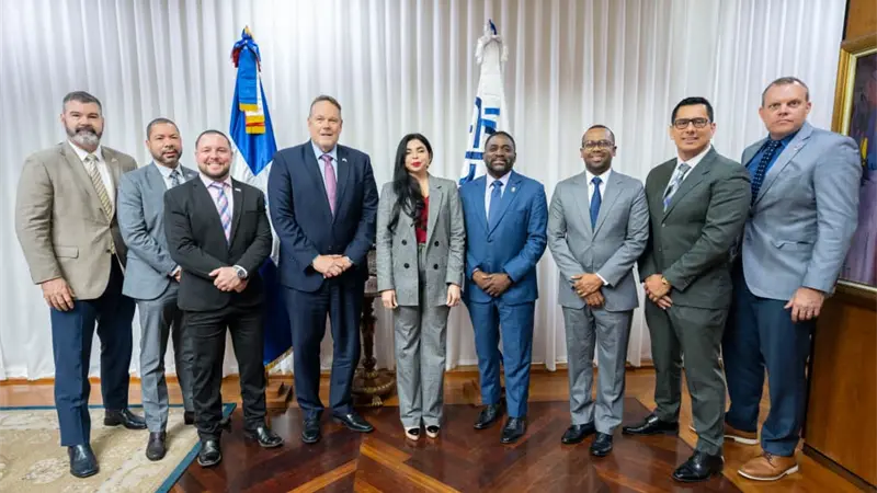 Yeni Berenice Reynoso recibe misión de la DEA para reforzar combate al narcotráfico