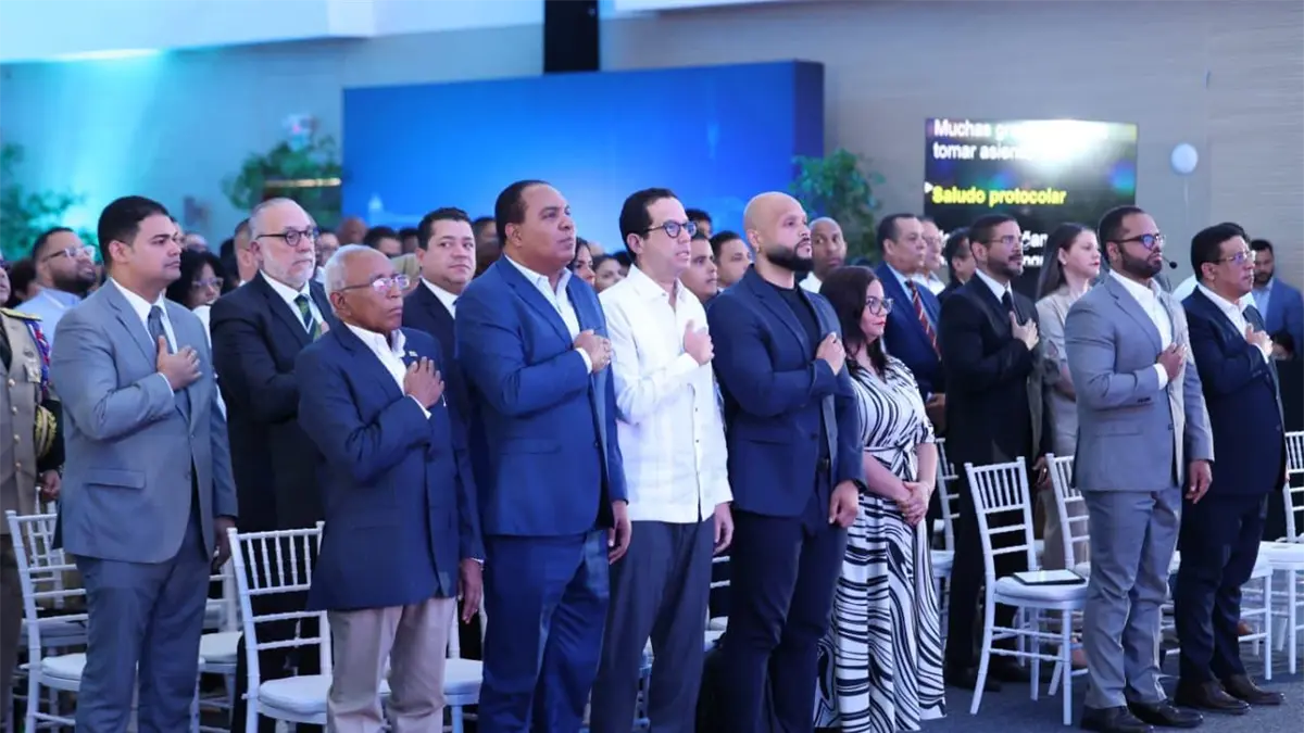 Ministro Freund afirma modernización del Estado implica cambio en la cultura institucional