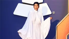 Tokischa llega a los Latin Grammy con diseño exclusivo de VETEMENTS 