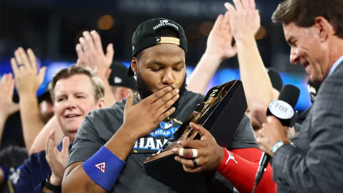 Vladi Jr. encabeza junto con Chapman, Díaz y Acuña Jr. la gala de los Premios MLB 2025