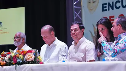 Cultura inicia en Santiago los encuentros regionales con el sector carnavalesco