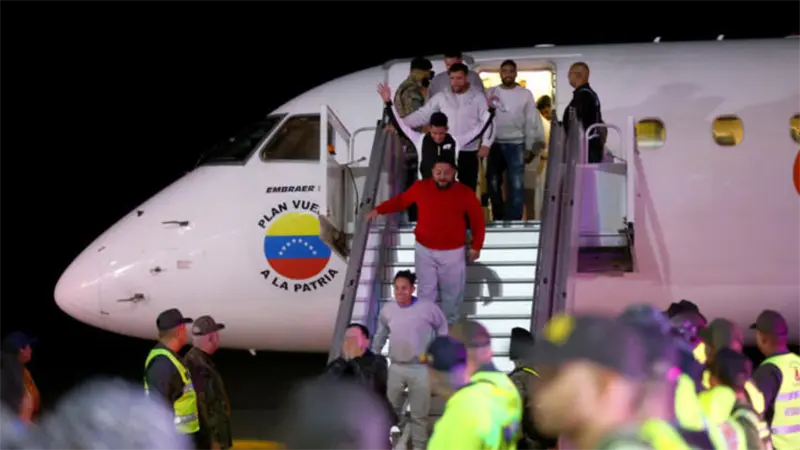 Regresan a Venezuela 298 migrantes en un vuelo de repatriación proveniente de EE.UU.