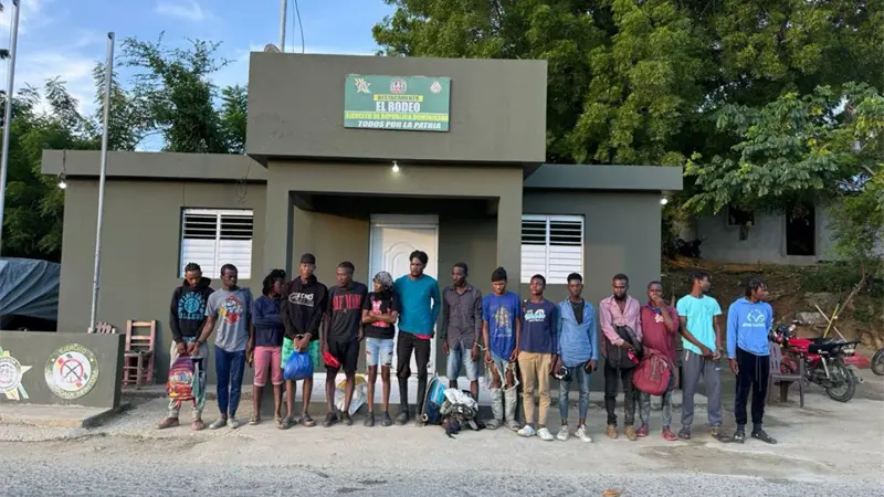 Detienen a 15 haitianos indocumentados en zona rural de Dajabón