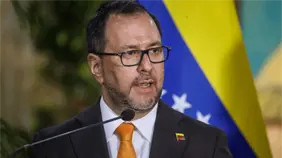 Venezuela dice que venció la dignidad de Ecuador con la derrota de Noboa en referéndum