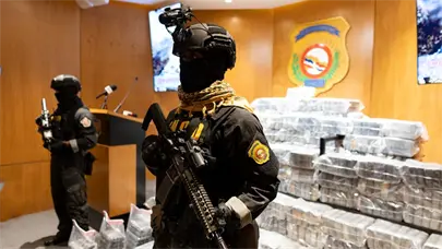 DNCD atrapa tres hombres con 806 paquetes de presunta coca&iacute;na