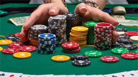 La ludopatía genera deterioro psicológico, social y biológico, advierte experto Luis Bergés