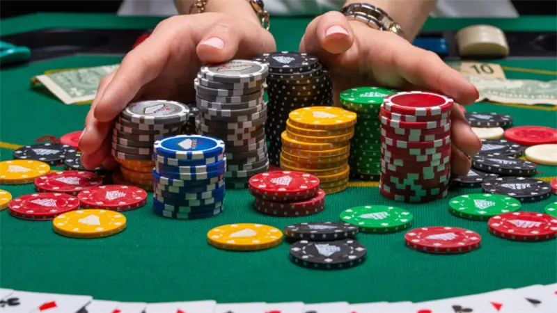 La ludopatía genera deterioro psicológico, social y biológico, advierte experto Luis Bergés