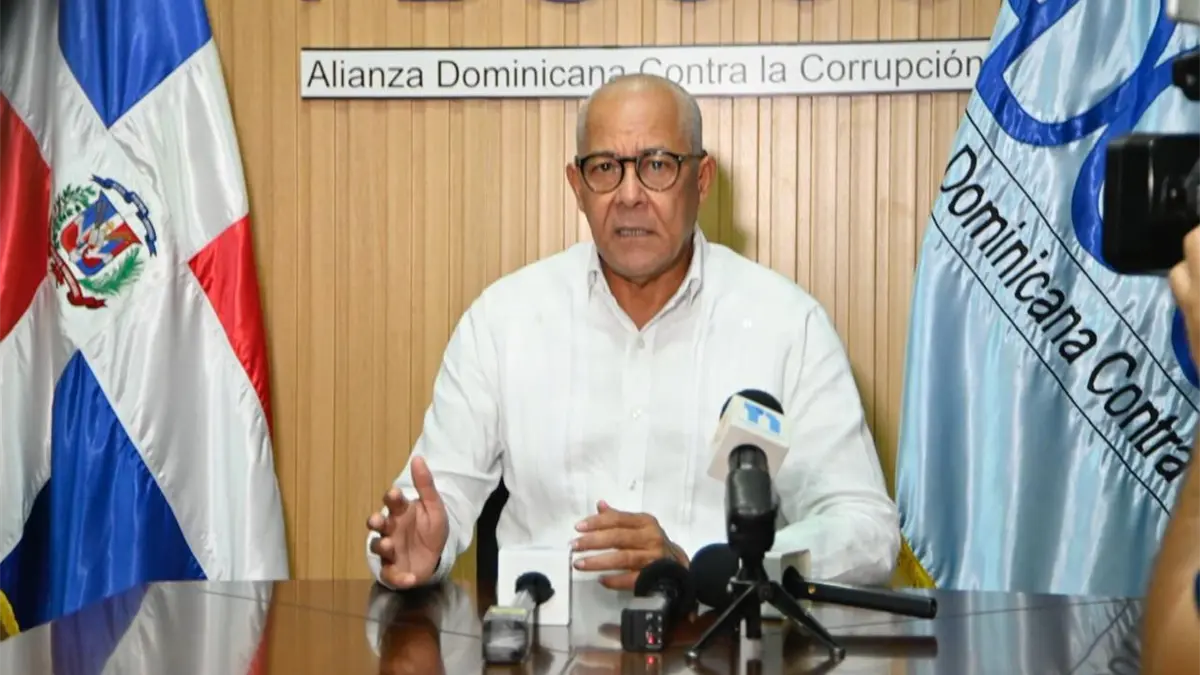 Adocco afirma que Ley Orgánica de la Policía viola la Constitución al limitar al presidente