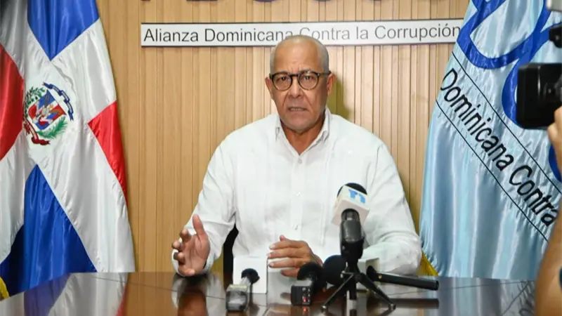 Adocco afirma que Ley Orgánica de la Policía viola la Constitución al limitar al presidente