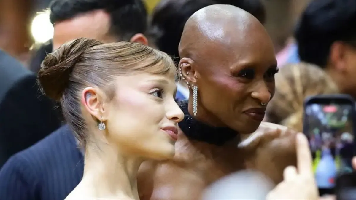 Cynthia Erivo rompe el silencio tras rescatar a Ariana Grande en plena alfombra amarilla