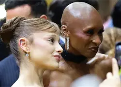 Cynthia Erivo rompe el silencio tras rescatar a Ariana Grande en plena alfombra amarilla