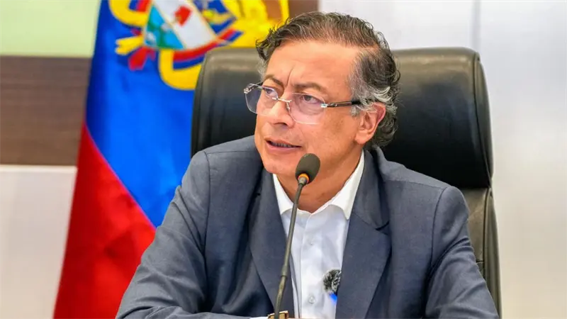 Petro confirma otros cinco menores muertos en bombardeos contra disidencias de las FARC