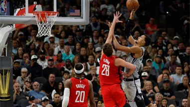 Los Rockets remontan a Orlando, los Spurs ganan sin Wemby y 47 puntos de Markkanen
