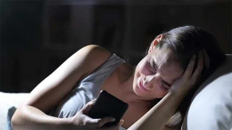 La app para hablar con familiares muertos desata críticas: Parece un capítulo de Black Mirror