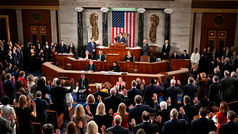 Congreso de EE. UU. rechaza bloquear debate sobre resolución que reprende a Chuy García