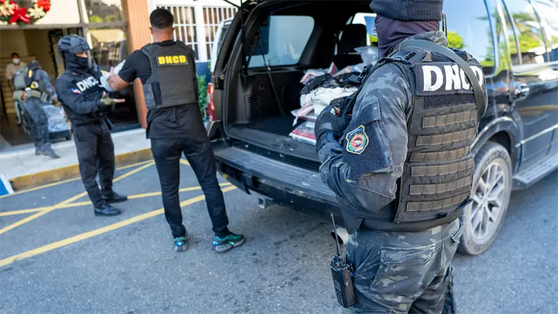 Operación Lanza del Sur: Detienen a dos hombres con 171 paquetes de presunta cocaína y cinco de marihuana