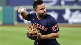 El venezolano José Altuve es sometido a cirugía para extraer líquido de su pie derecho El venezolano José Altuve es sometido a cirugía para extraer líquido de su pie derecho