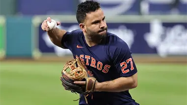 El venezolano José Altuve es sometido a cirugía para extraer líquido de su pie derecho