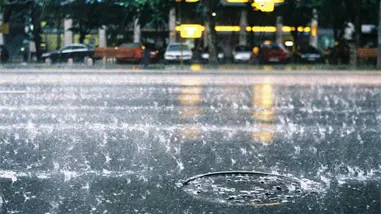 Vaguada y viento del este/noreste provocarán aguaceros y tronadas este martes en varias provincias